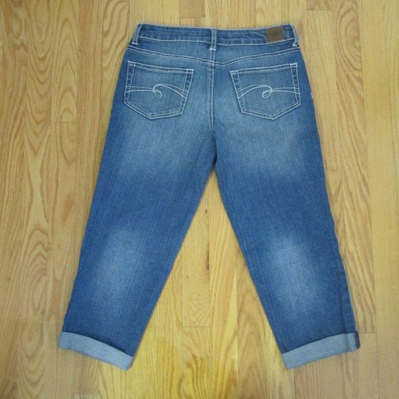 JUSTICE GIRL'S SIZE 14 CAPRI JEANS MED BLUE SLUB DENIM CUFFED CROPPED PANTS - Picture 6 of 9